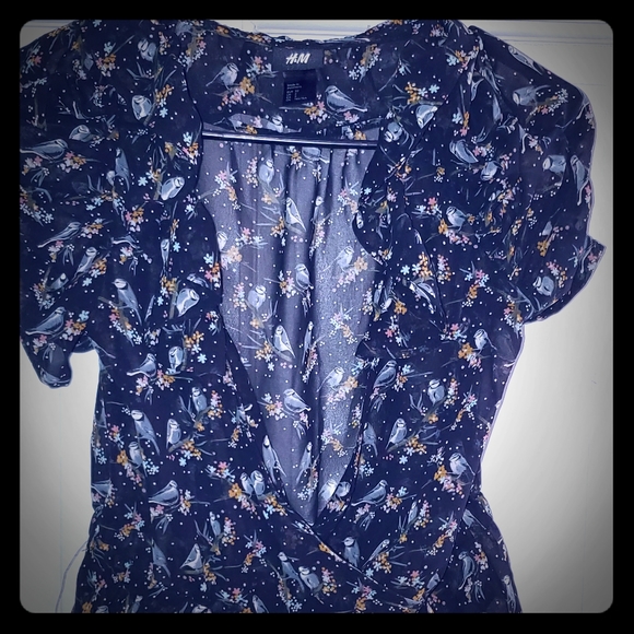 H&M Bird Blouse - Picture 1 of 4